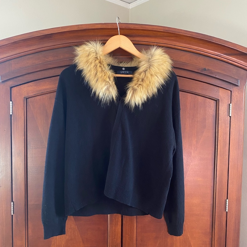 SWTR Cardigan with faux fur collar (removable via buttons).
